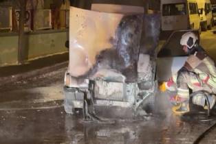 Pursaklar'da Seyir Halindeyken Alev Alan Otomobil Kullanılamaz Hale Geldi